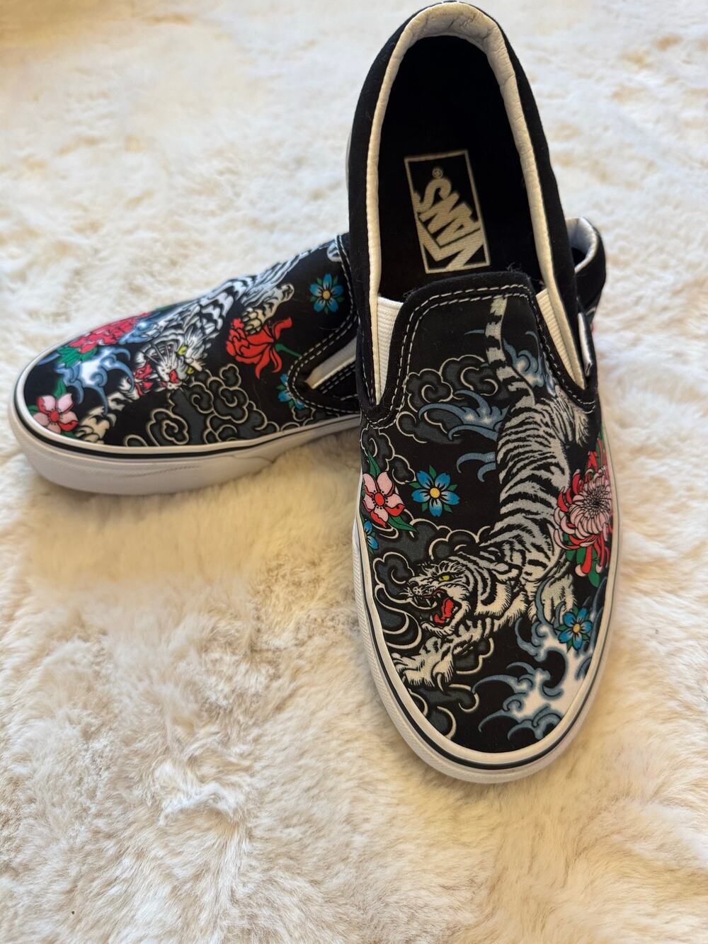 VANS Slip-On Tiger Floral Classic Sneakers Womens Size 8